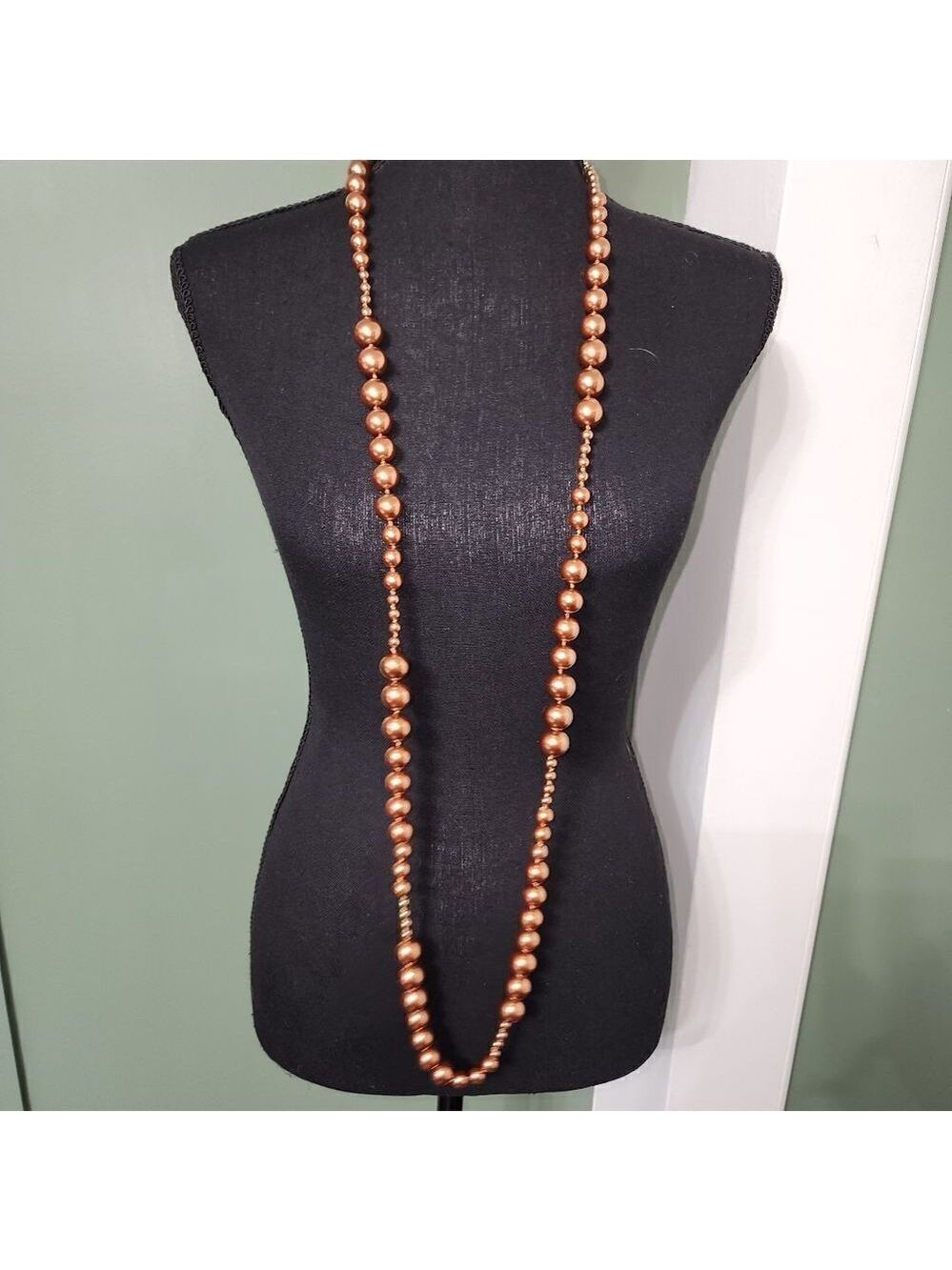 Isaac Mizrahi Live! Graduated Simulated Pearl Necklace NWOT - Picture 6 of 8
